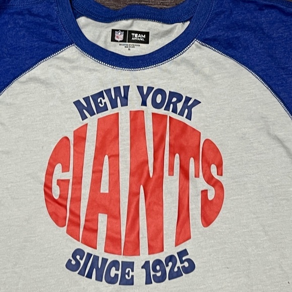 New Era Women's New York Giants Color Block NFL Football New Grey T-Shirt - Picture 3 of 8